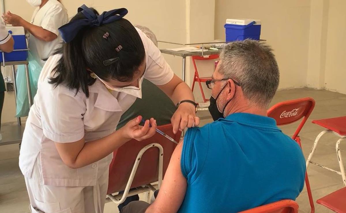 Anuncian vacunación antiCovid para mayores de 18 años en SLP