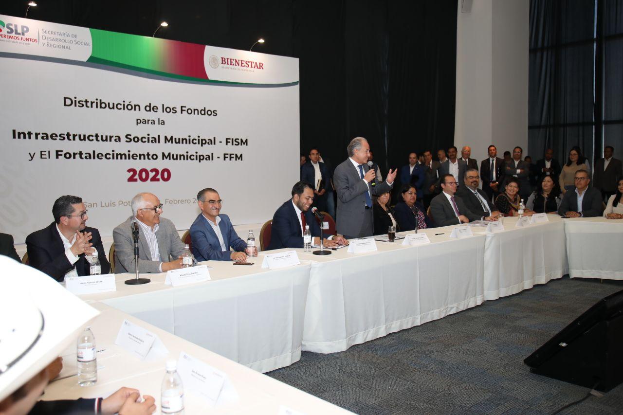SLP invierte 4 mil mdp en infraestructura y programas sociales en municipios