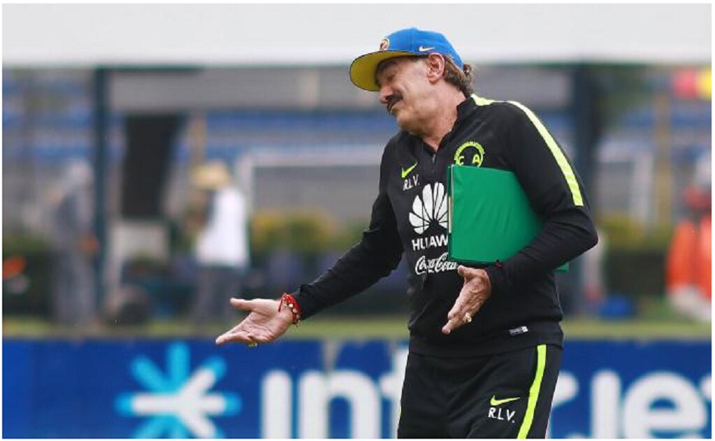 Ricardo La Volpe, ¿"Actor" en Egipto?