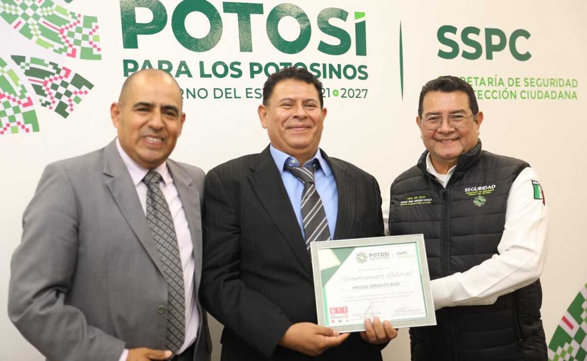 Reconocen a agentes de Seguridad y Protección Ciudadana de SLP por 30 años de servicio. Foto: Especial