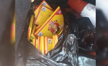 Roban tienda e intentan huir en taxi