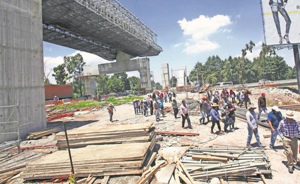 SCT reprueba interrupción de obras en tren México-Toluca