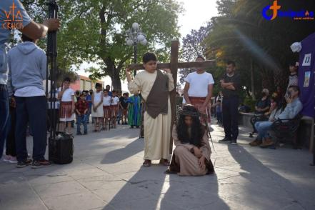 Con más de 20 niñas y niños realizan Viacrucis Viviente en el municipio de Cedral 