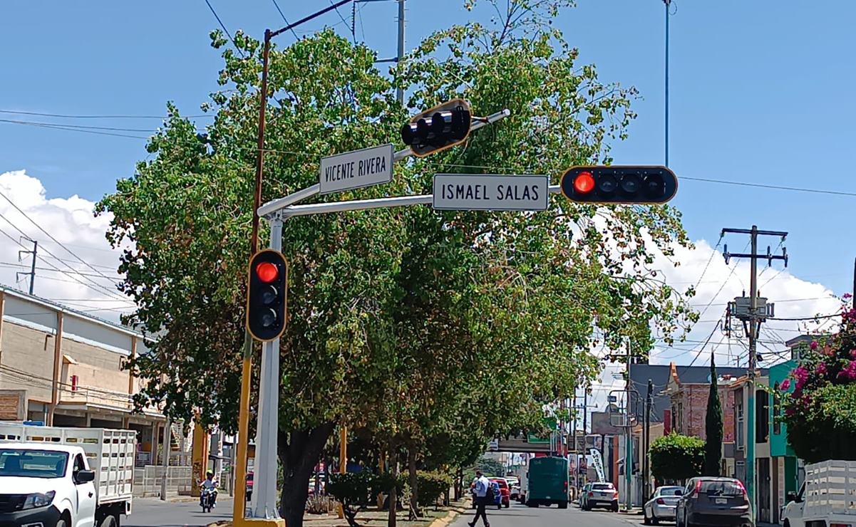 En un mes funcionarán al cien por ciento semáforos inteligentes en capital de SLP