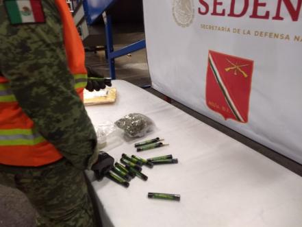 Aseguran 24 kilos de marihuana en aeropuerto de SLP