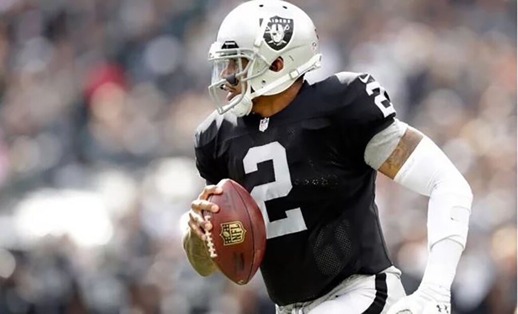 Exquarterback de Raiders es apuñalado en su departamento