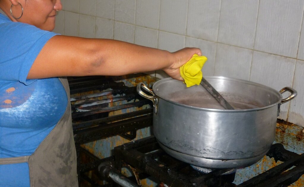 ¿Cuánto tiempo debo remojar los frijoles para no gastar gas?