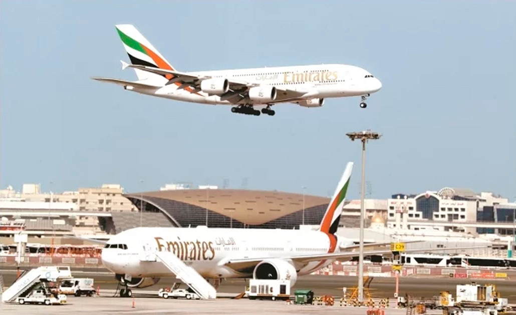 Emirates contrata a 400 mexicanos para iniciar operaciones