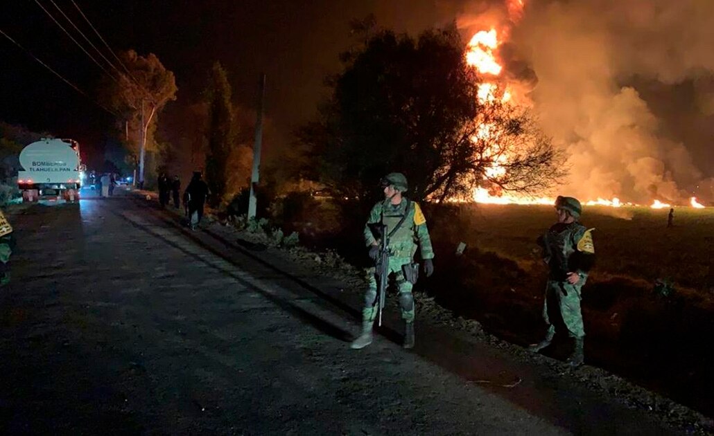 Suman 66 fallecidos por explosión de ducto de Pemex en Tlahuelilpan, Hidalgo
