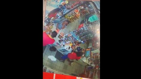 Detienen a un hombre por robo a Oxxo