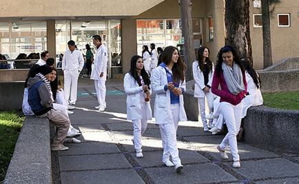UASLP retira a 710 estudiantes de medicina de hospitales ante presencia de Covid-19