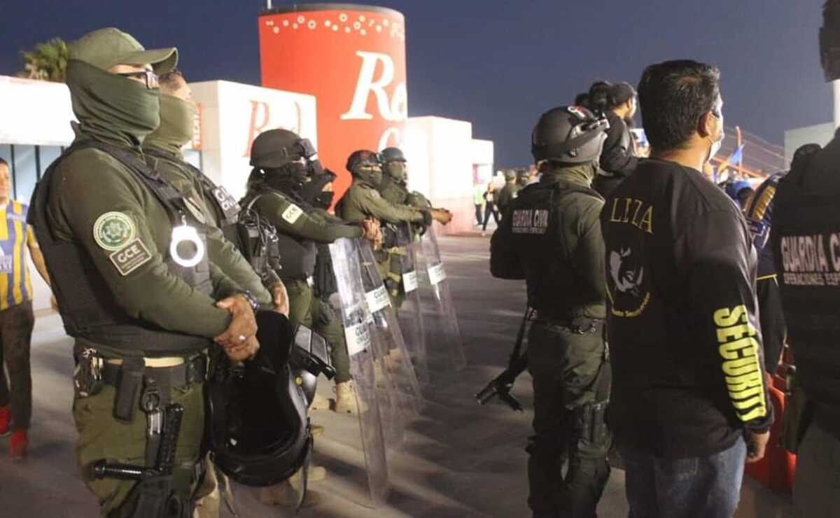 Operativo de seguridad en el estadio Alfonso Lastras de SLP
