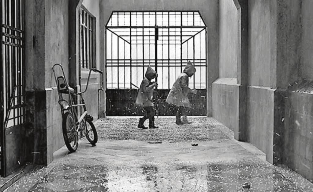 La película dirigida por Cuarón es la primera cinta nacional que logra estar en tres categorías de los Globos de Oro. NETFLIX