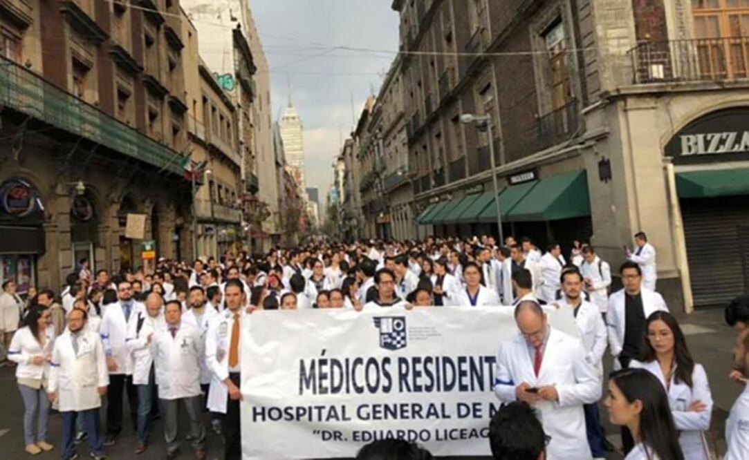 Los médicos residentes se manifestaron desde la semana pasada