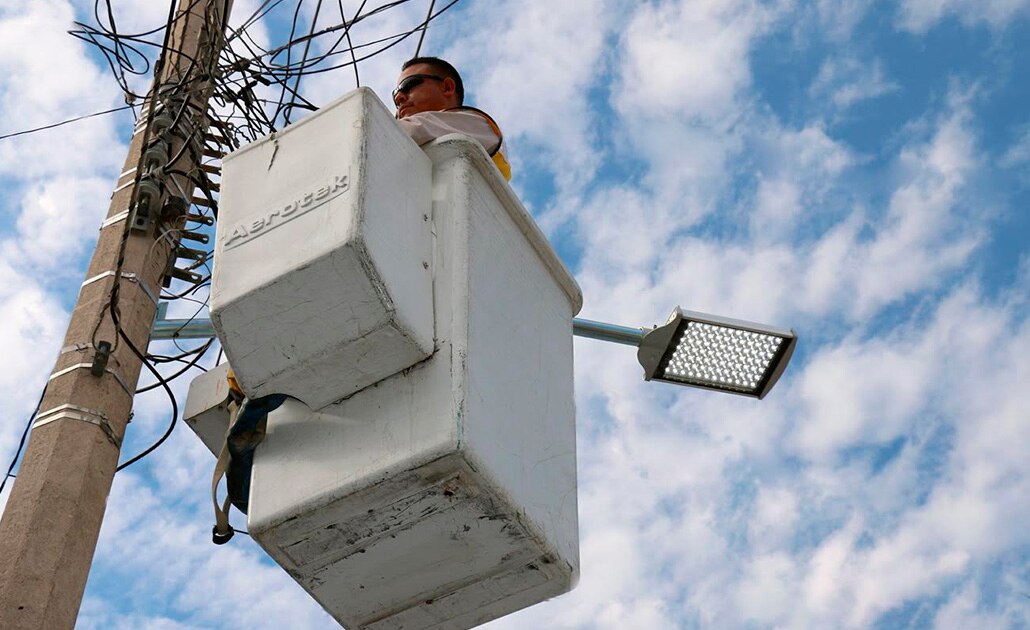 Gobierno municipal ha reparado más de 9 mil luminarias