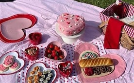 Libros, experiencias y detalles personalizados: los regalos que triunfan este San Valentín