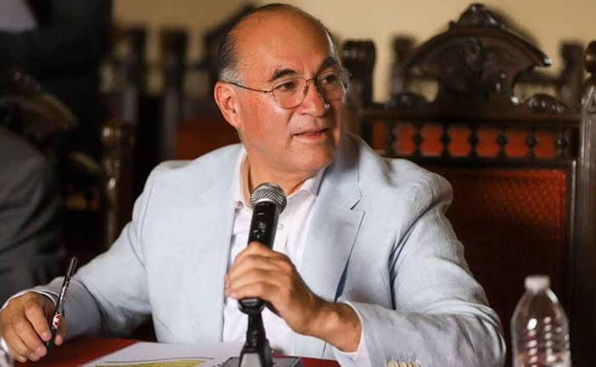 Enrique Galindo ha levantado descontento social al proponer un aumento de impuestos y hasta cobro de alumbrado público a la ciudadanía. Foto: Especial