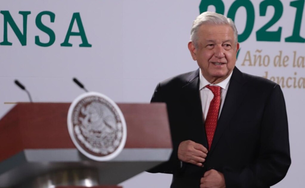 AMLO destaca cambios en libros de texto; advierte sobre violencia en videojuegos 
