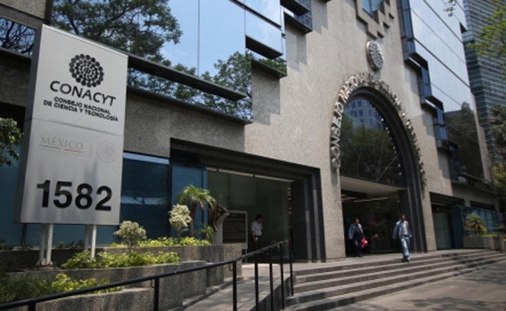 Derrocha Conacyt 15 mdp en menú gourmet