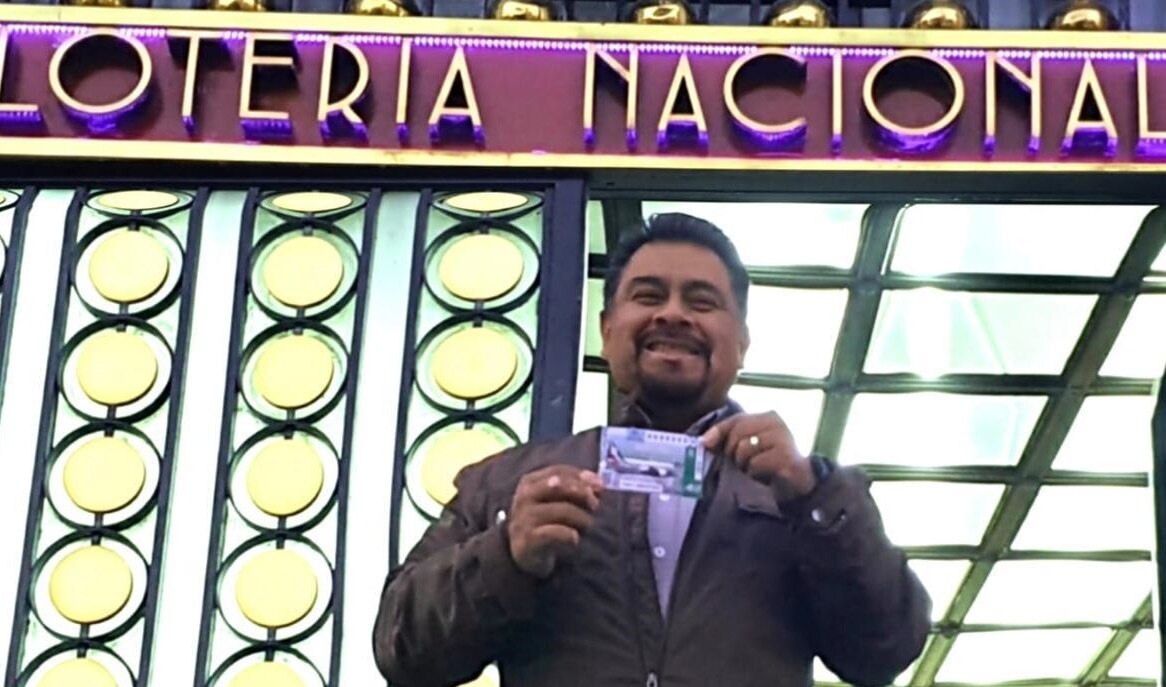 Senador potosino regalará "cachitos" para la rifa del avión presidencial