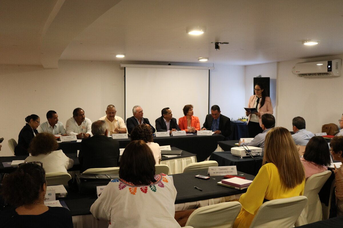 Autoridades educativas afinan detalles para regreso a clases