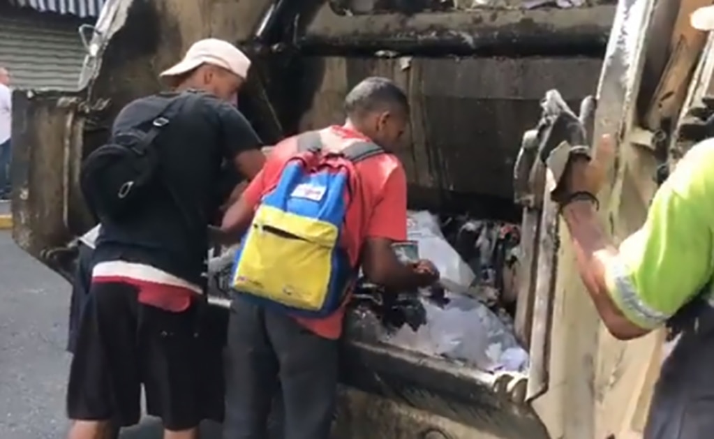 El video de la gente comiendo de la basura en Venezuela... desde el ángulo de Jorge Ramos