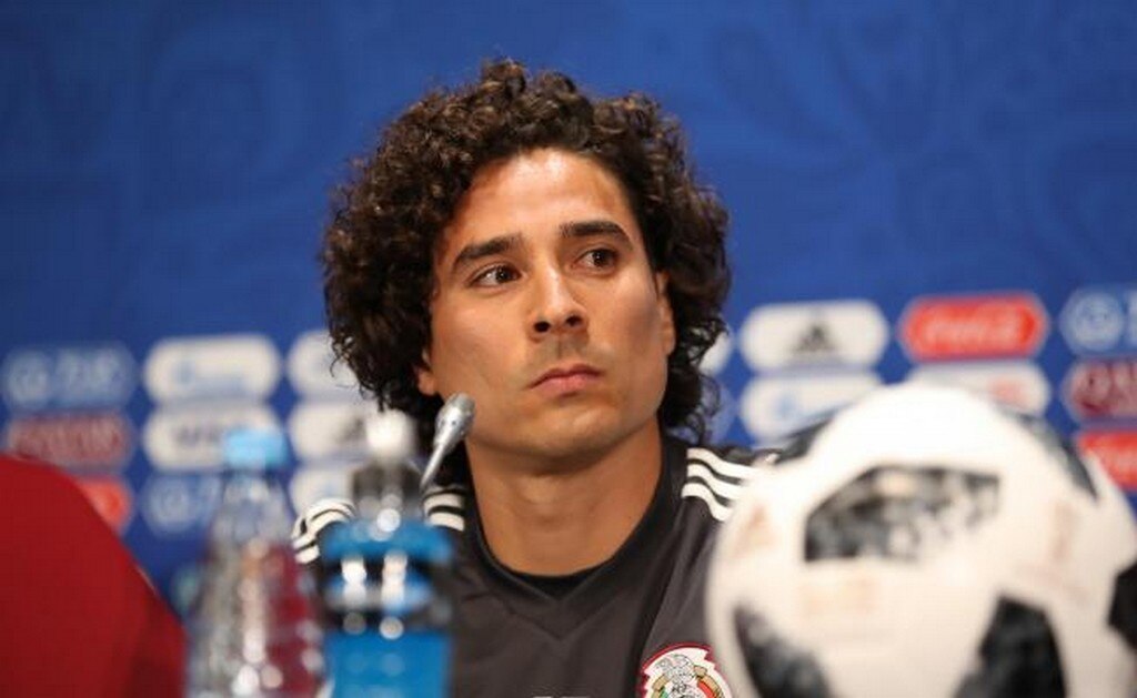 Napoli abre la posibilidad de firmar a 'Memo' Ochoa