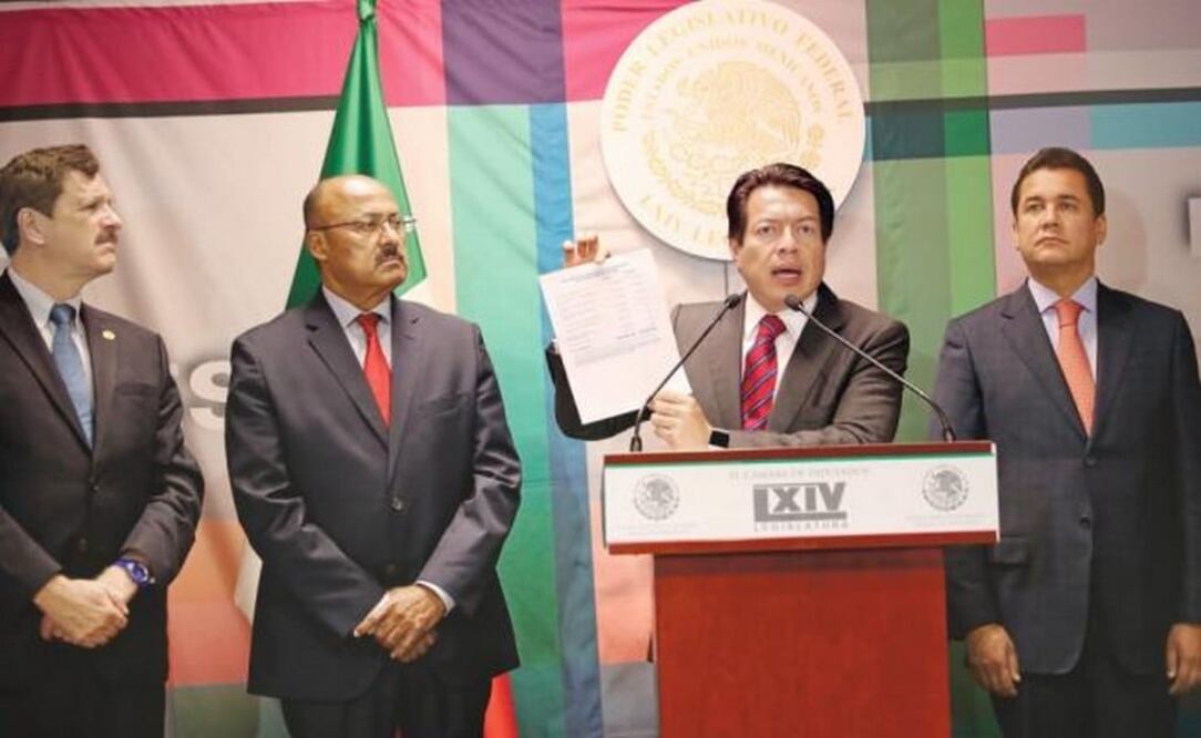 Los coordinadores Juan Carlos Romero Hicks (PAN), René Juárez (PRI), Mario Delgado (Morena) y además presidente de la Junta de Coordinación Política, y Carlos Alberto Puente, vicecoordinador del PVEM, al anunciar medidas de austeridad. (LUCÍA GODÍNEZ)