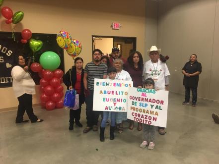 64 familias potosinas se reencuentran con sus hijos en EU