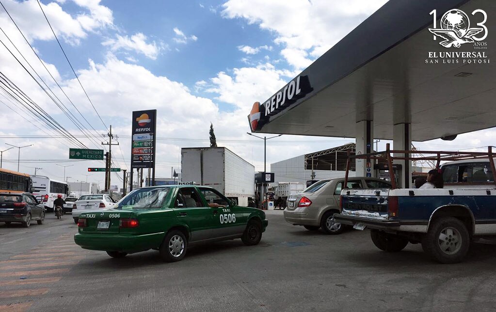 Foráneos llegan a SLP para surtirse de gasolina 