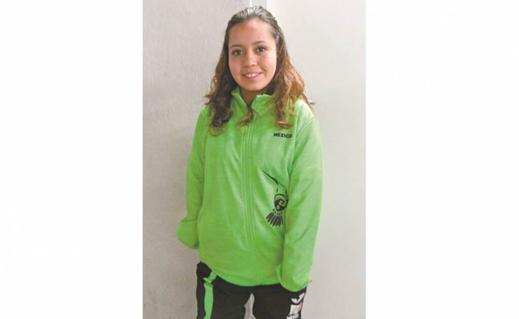 María Fernanda fue diagnosticada con altogriposis múltiple congénita; pese a tener problemas en extremidades y articulaciones, sigue adelante. FOTOS: HUGO GARCÍA. EL UNIVERSAL