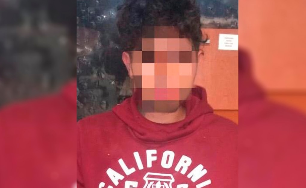 Aseguran a joven con arma prohibida en la Satélite