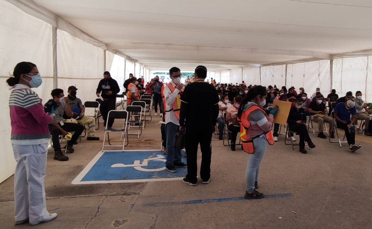 En planta de BMW, empleados de zona industrial de 30 a 39 años reciben segunda dosis