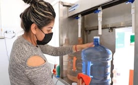 El calor dispara la venta de agua en SLP; familias buscan opciones más baratas ante el aumento del consumo