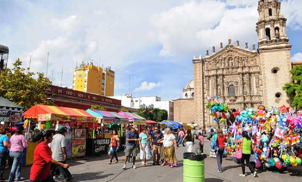 Otorgarán permisos para ambulantes por día de la virgen del carmen