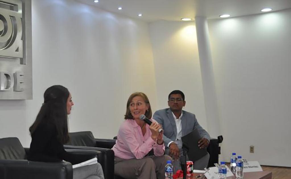 Tras cena con Carlos Salinas, no tenemos duda de quién está con quién: Tatiana Clouthier