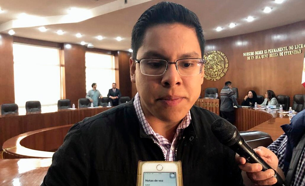 Morena ya busca reemplazo para Oficial Mayor del Congreso