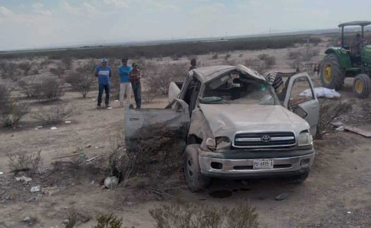 Dos muertos y ocho lesionados, saldo de volcadura en municipio de Catorce, SLP