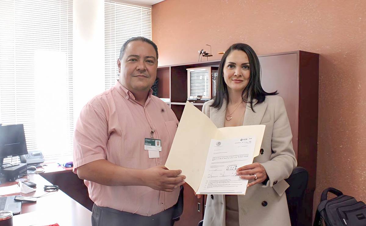 Ymuri Vaca le solicitó al nuevo director fortalecer y elevar los estándares de atención para las y los pacientes. Foto: Especial