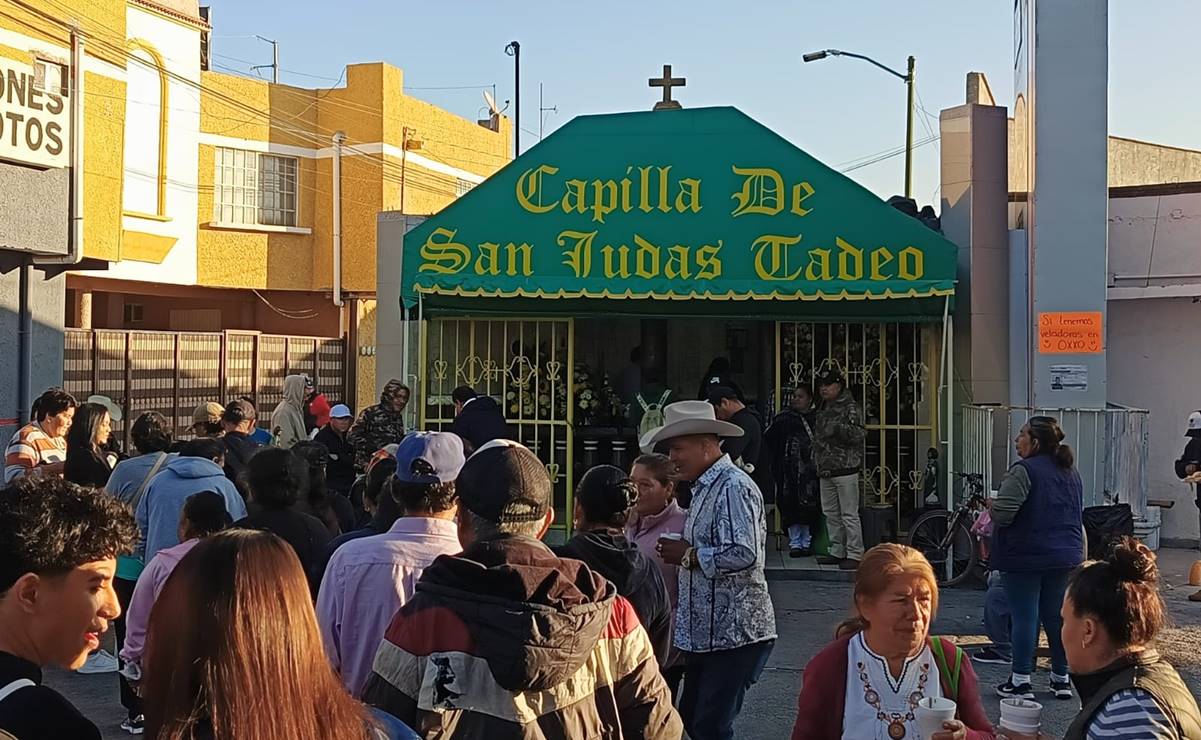 Entre flores, velas y tamales, San Judas vuelve a llenar de fe las calles potosinas