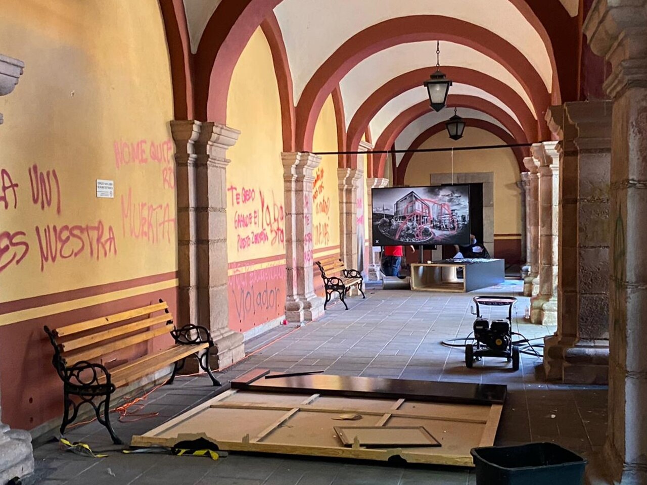 UASLP denuncia destrozos e intromisión externa durante protestas; tendrá cero tolerancia a la violencia  