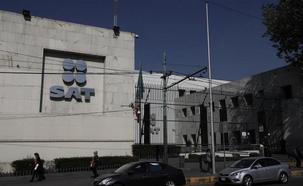 Ex empleados del SAT se manifestarán con lema #nosoyaviador