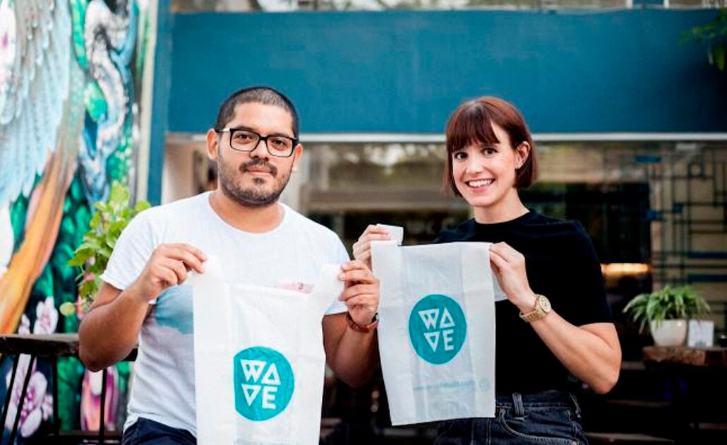 Mexicano triunfa con sustituto de plástico en Asia