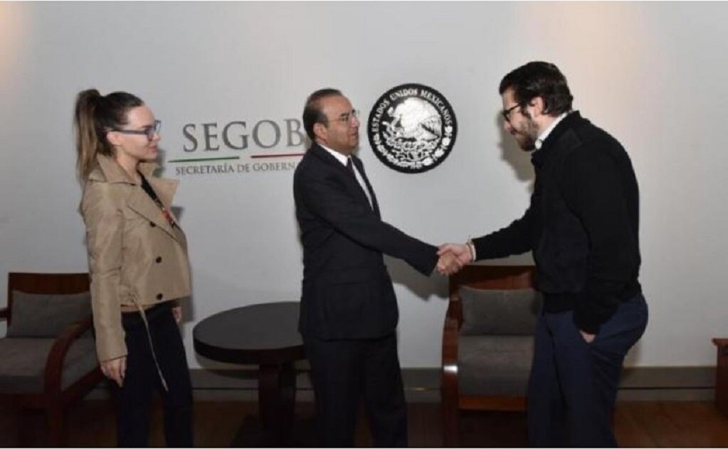 Belinda no será expulsada del país por actos de campaña con AMLO