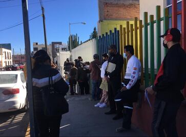 Aplican primeras y segundas dosis de vacuna contra Covid-19 en Hospital Militar de SLP