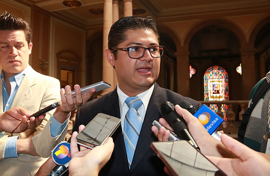 Si PAN y PRD se unen perderán congruencia, asegura regidor