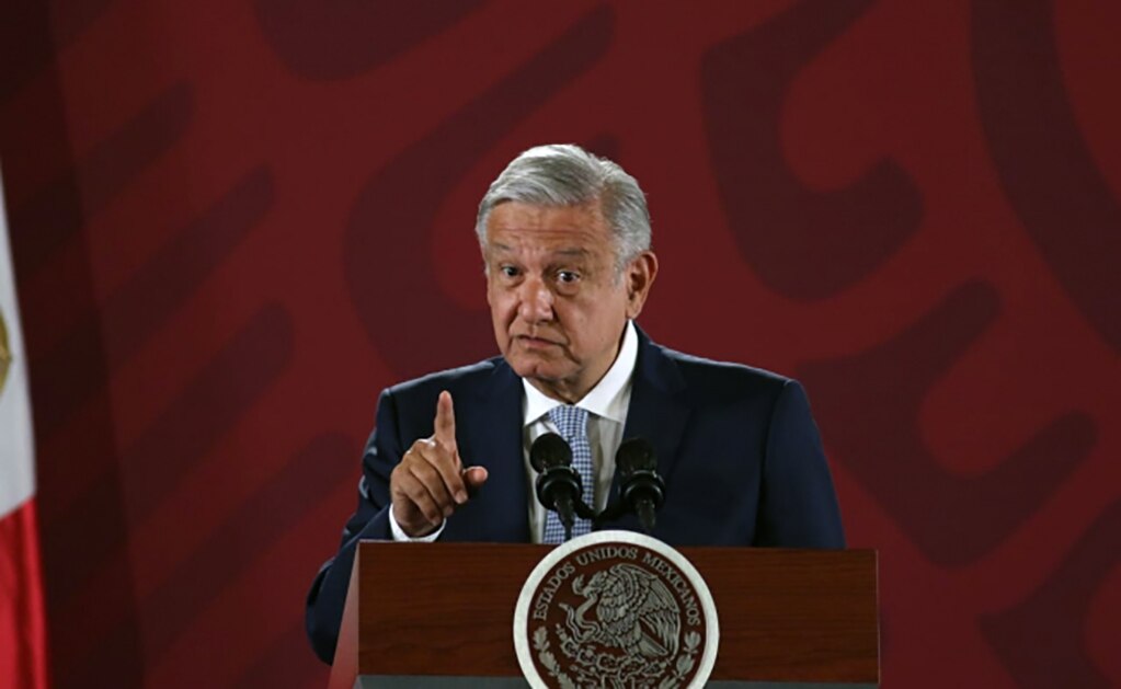 "Los voy a acusar con sus mamás y abuelos", advierte AMLO a quienes se manifiesten con violencia