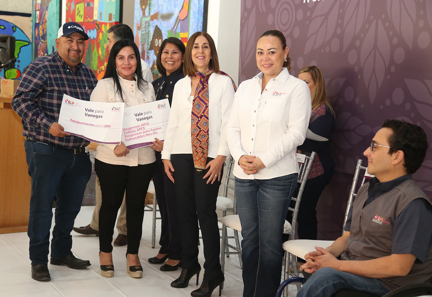 Entregan apoyos por más de 27 mdp a los DIF municipales