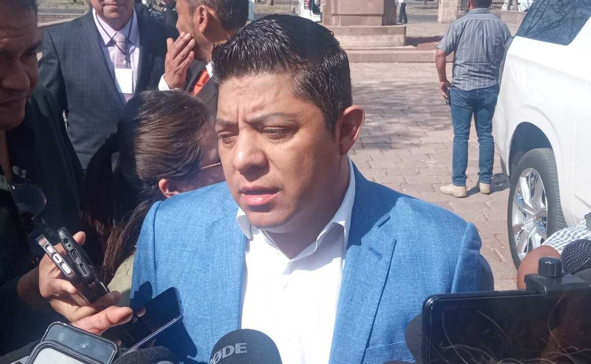 Insta Gallardo a Congreso de SLP a legislar contra venta clandestina de carne de perros y gatos. Foto: Samuel Estrada