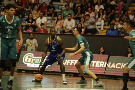 CB Santos San Luis cae ante Abejas de León